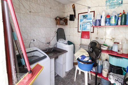 Casa à venda com 189m², 4 quartos e 2 vagas Casa à venda com 189m², 4 quartos e 2 vagasÁrea de Serviço