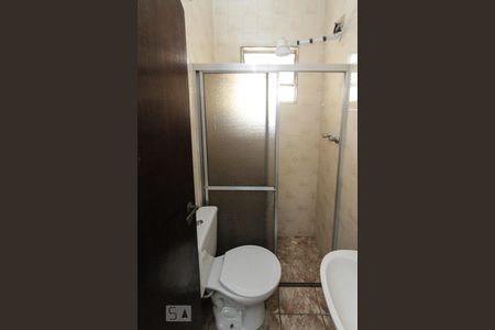 Casa à venda com 189m², 4 quartos e 2 vagas Casa à venda com 189m², 4 quartos e 2 vagasBanheiro