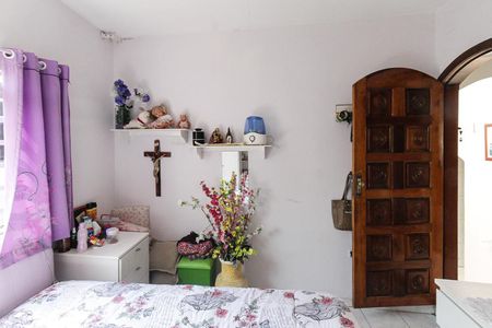 Casa à venda com 189m², 4 quartos e 2 vagas Casa à venda com 189m², 4 quartos e 2 vagasQuarto