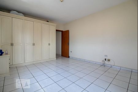 Quarto 1 de casa à venda com 3 quartos, 130m² em Vila Carmosina, São Paulo