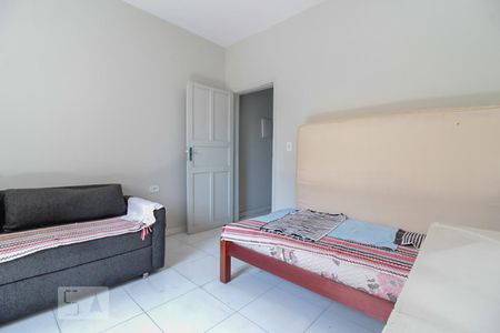 Quarto 1 de casa para alugar com 2 quartos, 140m² em Vila Carmosina, São Paulo