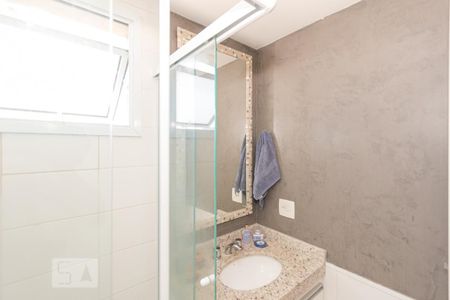 Apartamento à venda com 95m², 3 quartos e 2 vagas Apartamento à venda com 95m², 3 quartos e 2 vagasBanheiro da Suíte