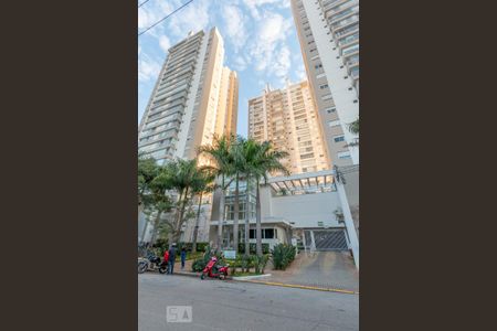 Apartamento à venda com 95m², 3 quartos e 2 vagas Apartamento à venda com 95m², 3 quartos e 2 vagasFachada