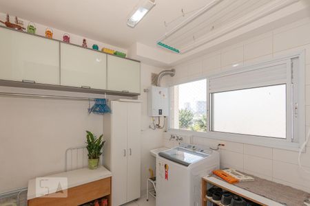 Apartamento à venda com 95m², 3 quartos e 2 vagas Apartamento à venda com 95m², 3 quartos e 2 vagasÁrea de Serviço