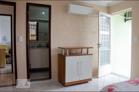 Quarto Suíte de apartamento para alugar com 2 quartos, 89m² em Vila Valqueire, Rio de Janeiro