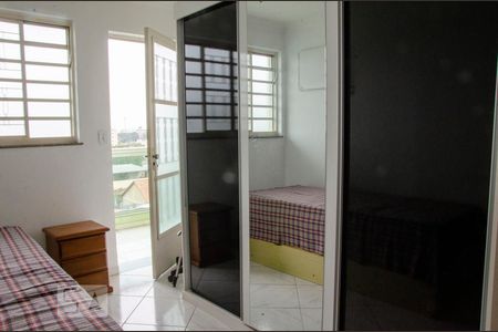 Quarto 1 de apartamento para alugar com 2 quartos, 89m² em Vila Valqueire, Rio de Janeiro