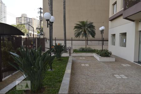 Apartamento para alugar com 76m², 2 quartos e 1 vagaFachada