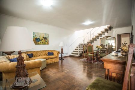 Casa à venda com 270m², 5 quartos e 3 vagasSala de Estar