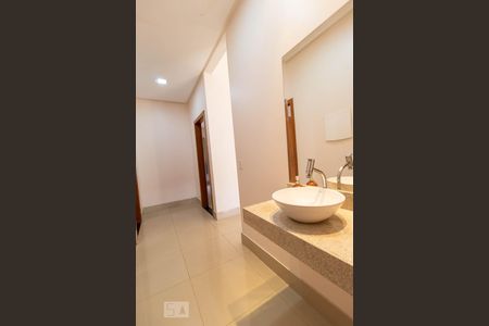 Lavabo de casa para alugar com 3 quartos, 501m² em Residencial Hugo de Moraes, Goiânia