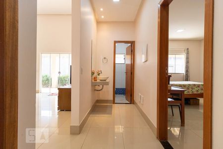 Lavabo de casa para alugar com 3 quartos, 501m² em Residencial Hugo de Moraes, Goiânia