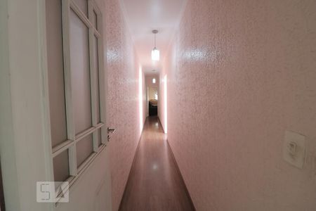 Casa à venda com 150m², 4 quartos e 2 vagasCorredor de cima dos quartos