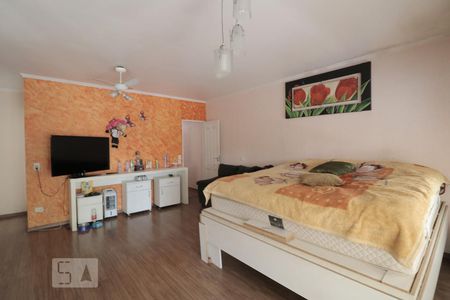 Casa à venda com 150m², 4 quartos e 2 vagasSuite 