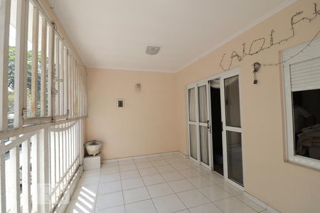 Casa à venda com 150m², 4 quartos e 2 vagasVaranda da Suite
