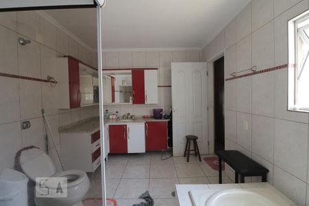 Casa à venda com 150m², 4 quartos e 2 vagasBanheiro da Suite