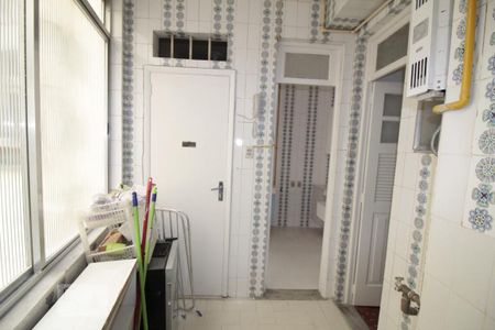 Apartamento para alugar com 135m², 3 quartos e 1 vagaÁrea de Serviço