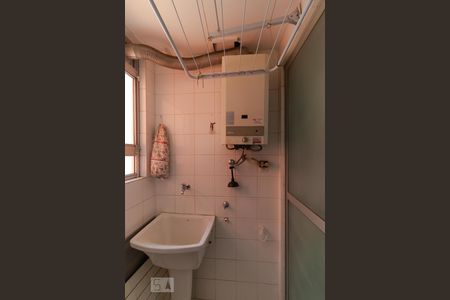 Apartamento à venda com 79m², 3 quartos e 1 vagaÁrea de Serviço