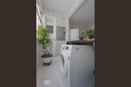 Apartamento à venda com 118m², 3 quartos e 1 vagaÁrea de Serviço