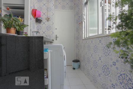 Apartamento à venda com 118m², 3 quartos e 1 vagaÁrea de Serviço