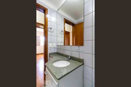 Apartamento para alugar com 84m², 3 quartos e 2 vagas Apartamento para alugar com 84m², 3 quartos e 2 vagasBanheiro social