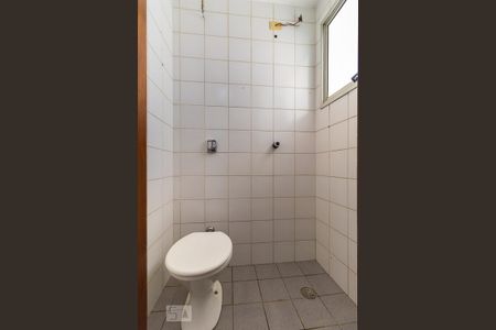 Apartamento para alugar com 84m², 3 quartos e 2 vagas Apartamento para alugar com 84m², 3 quartos e 2 vagasBanheiro de serviço