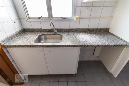 Apartamento para alugar com 84m², 3 quartos e 2 vagas Apartamento para alugar com 84m², 3 quartos e 2 vagasCozinha