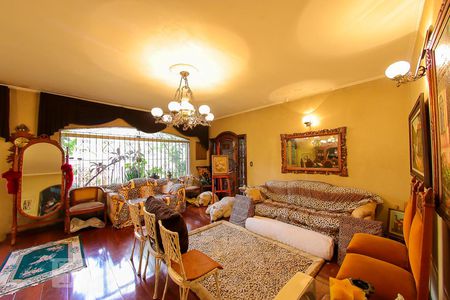 Sala  de casa para alugar com 4 quartos, 454m² em Vila Galvão, Guarulhos