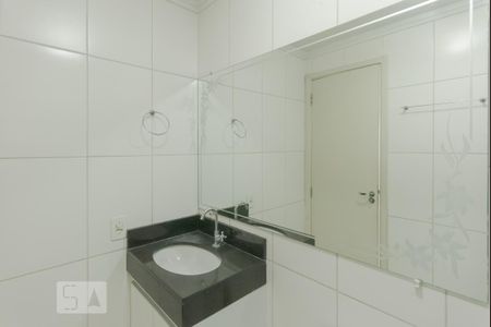 Apartamento para alugar com 54m², 2 quartos e 1 vaga Apartamento para alugar com 54m², 2 quartos e 1 vagaEspelho do banheiro social