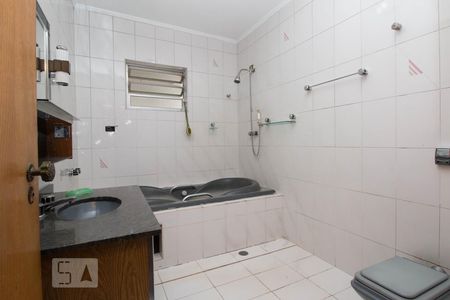 Casa à venda com 390m², 3 quartos e 4 vagasBanheiro Suite