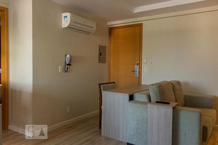Sala de apartamento para alugar com 1 quarto, 35m² em Campo Grande, Rio de Janeiro