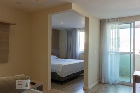 Sala de apartamento para alugar com 1 quarto, 35m² em Campo Grande, Rio de Janeiro