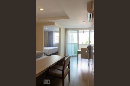 Sala de apartamento para alugar com 1 quarto, 35m² em Campo Grande, Rio de Janeiro