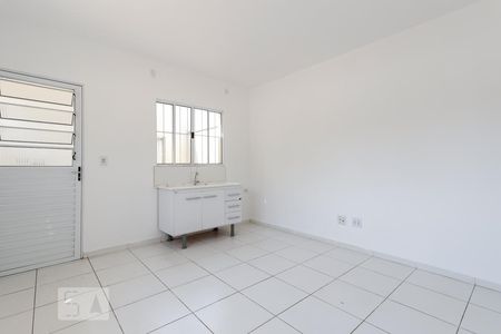 Sala e Cozinha de casa de condomínio para alugar com 1 quarto, 37m² em Vila Nova Mazzei, São Paulo