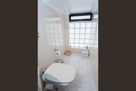 Casa à venda com 320m², 3 quartos e 6 vagasDetalhe lavabo