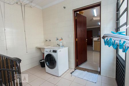 Casa à venda com 320m², 3 quartos e 6 vagasÁrea de Serviço