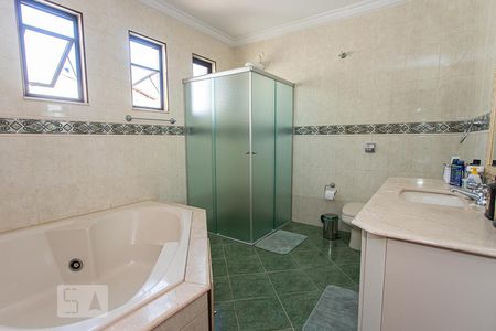 Casa à venda com 320m², 3 quartos e 6 vagasBanheiro