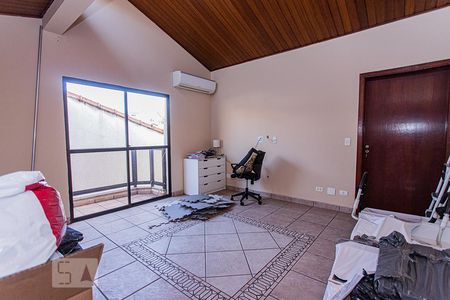 Casa à venda com 320m², 3 quartos e 6 vagasSotão