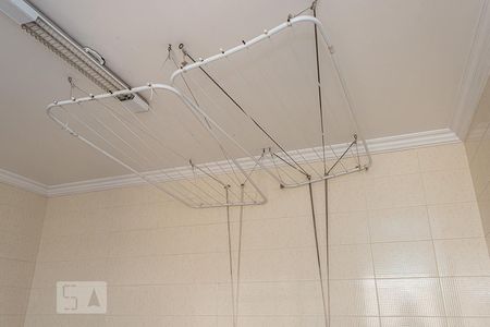 Casa à venda com 320m², 3 quartos e 6 vagasVaral