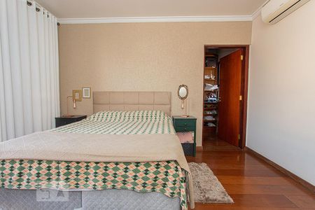 Suite de casa à venda com 3 quartos, 320m² em Vila Alpina, São Paulo