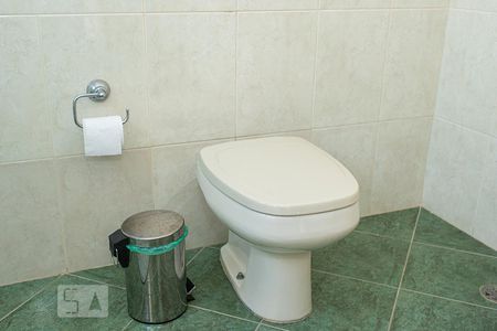 Casa à venda com 320m², 3 quartos e 6 vagasDetalhe banheiro