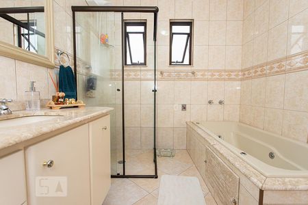 Casa à venda com 320m², 3 quartos e 6 vagasBanheiro suite