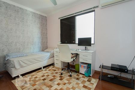 Casa à venda com 320m², 3 quartos e 6 vagasQuarto 2