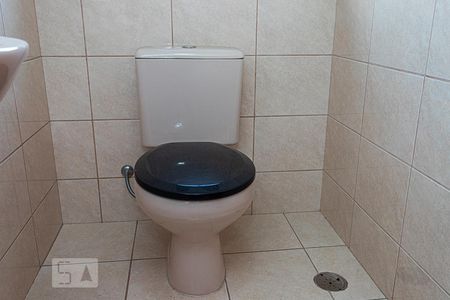 Casa à venda com 320m², 3 quartos e 6 vagasDetalhe lavabo sotão