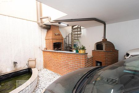 Casa à venda com 320m², 3 quartos e 6 vagasChurrasqueira e forno a lenha