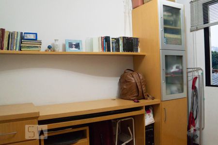 Apartamento à venda com 121m², 3 quartos e 2 vagasQuarto