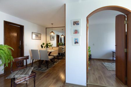 Sala de apartamento para alugar com 2 quartos, 70m² em Vila Nova Conceição, São Paulo