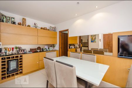 Apartamento para alugar com 100m², 3 quartos e 2 vagasSala