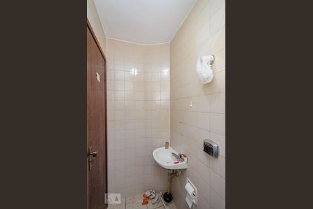 Apartamento para alugar com 100m², 3 quartos e 2 vagasBanheiro de Serviço