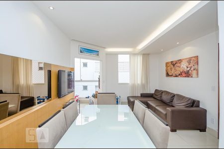 Apartamento para alugar com 100m², 3 quartos e 2 vagasSala