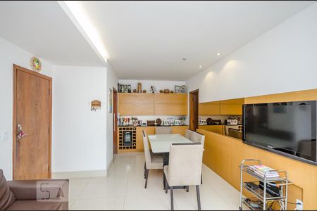 Apartamento para alugar com 100m², 3 quartos e 2 vagasSala