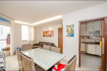 Apartamento para alugar com 100m², 3 quartos e 2 vagasSala